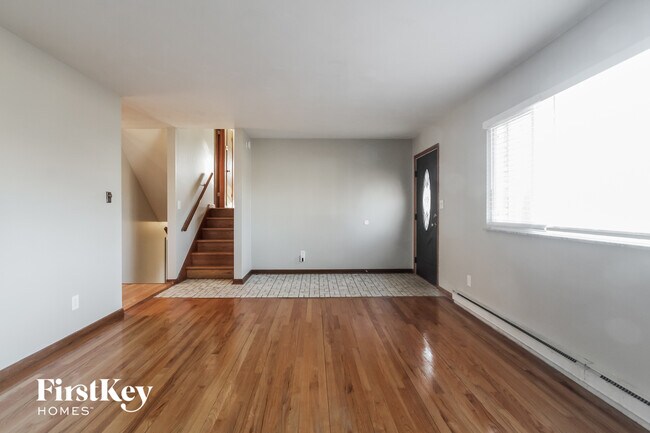 Foto del edificio - 8141 S East St