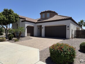 Building Photo - 4333 E Grand Canyon Dr