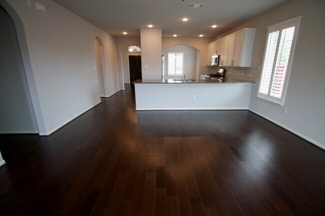 Foto del edificio - 383 Leadtree Loop