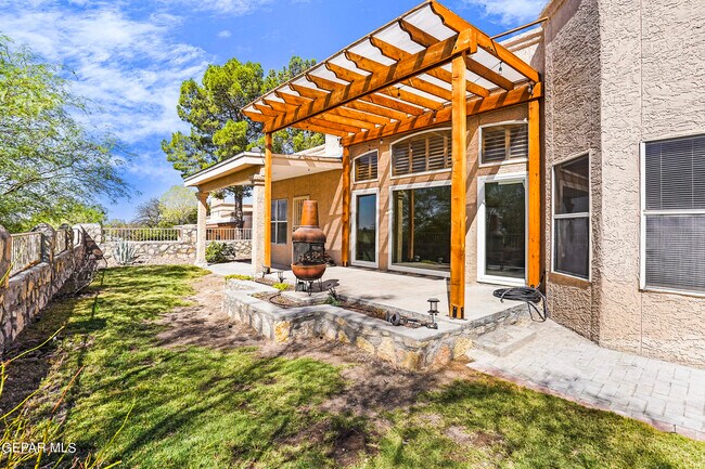 Building Photo - 6828 Imperial Ridge Dr