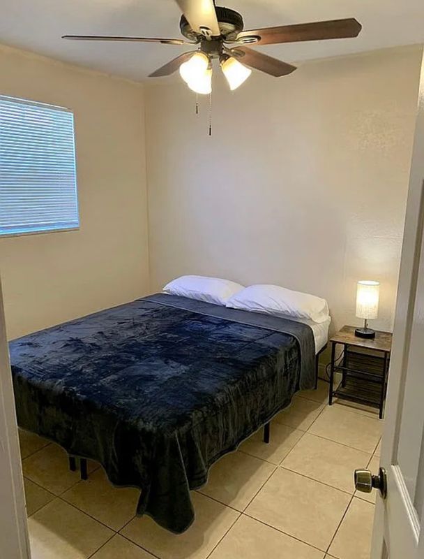 Building Photo - 212 SW 2nd Terrace