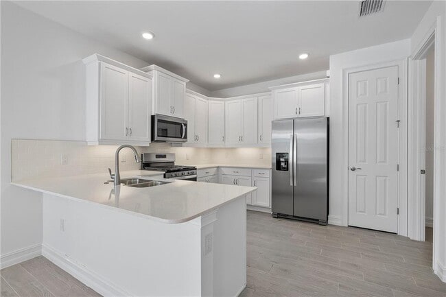 Building Photo - 43847 Blue Heron Ln