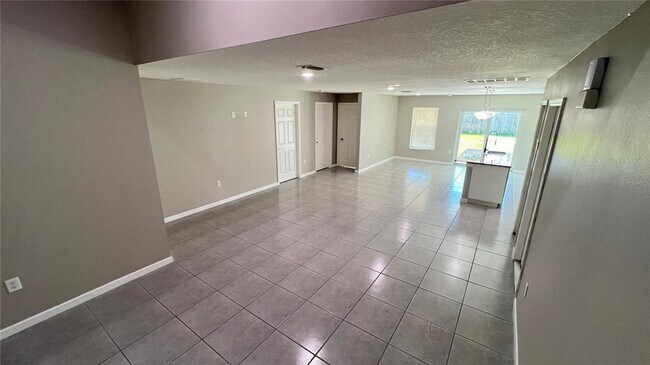 Building Photo - 1550 Pace Dr NW