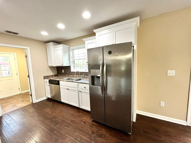 Foto del edificio - 803 Riley Creek Rd