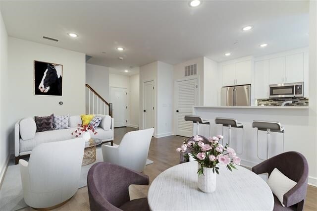 Foto del edificio - 974 Summit Ave