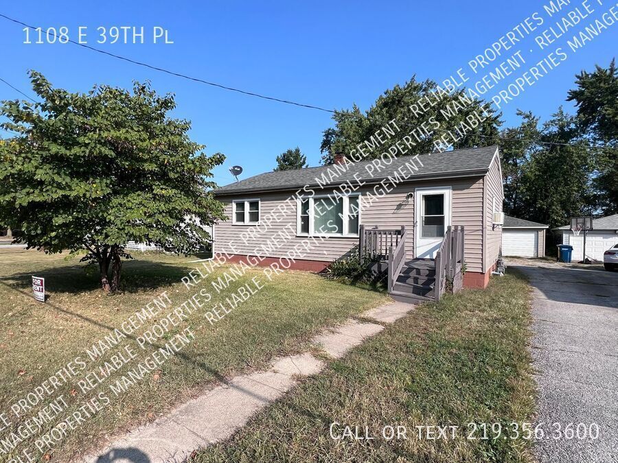 Primary Photo - 1108 E 39th Pl