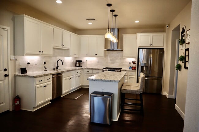 Photo - 3281 Crocker Dr House