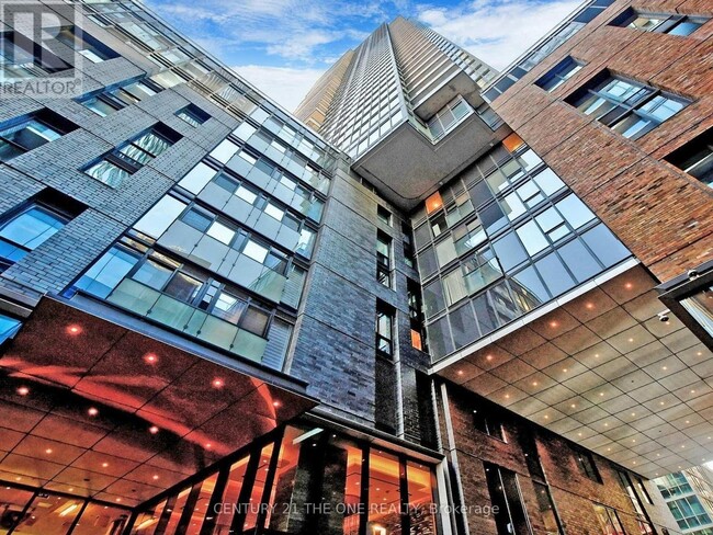 Building Photo - 115 Blue Jays Way