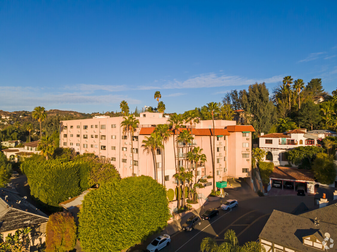 284 Apartments for Rent in Beachwood Canyon, CA | Westside Rentals