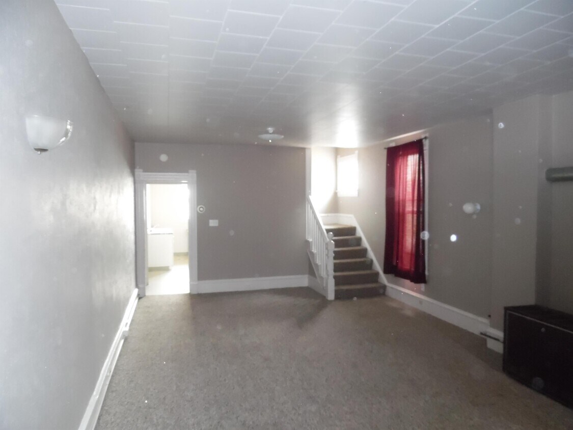 Primary Photo - 630 W Granite St