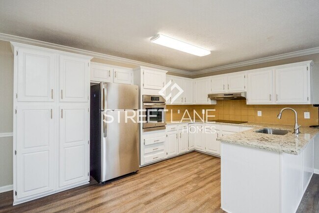 Foto del edificio - Now offering $500 off first full month!!