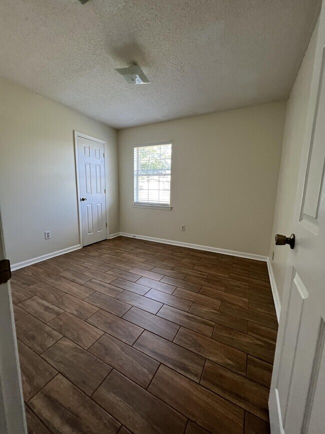 Building Photo - 1446 Harrier Hollow