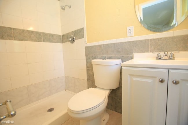Building Photo - 3 br, 2 bath House - 4420 North Shore Drive