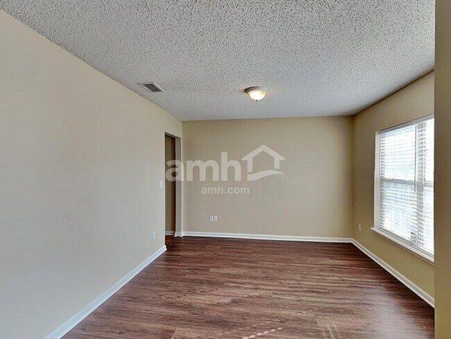 Foto del edificio - 6685 Southern Oaks Dr