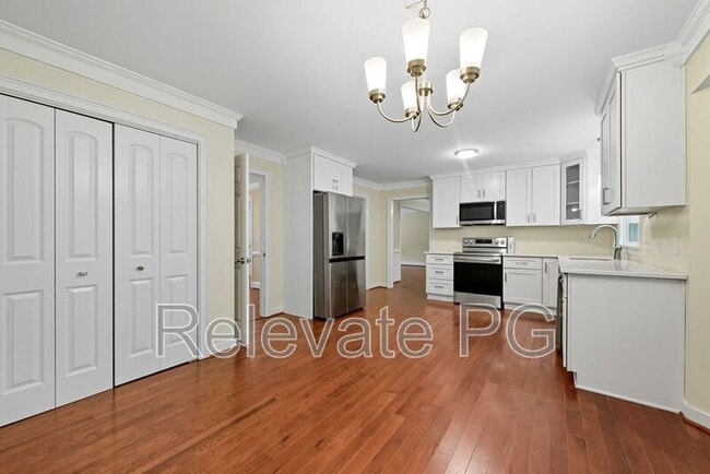 Building Photo - 1704 Clear Springs Cir