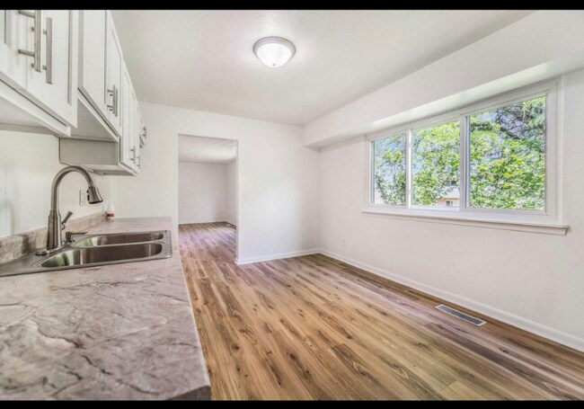Foto del edificio - 716 Sycamore St