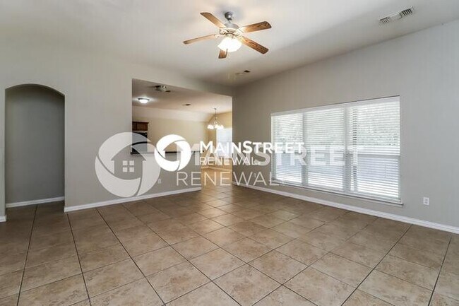 Foto del edificio - 4 Bedroom Pet-Friendly Home in Crowley, TX with Main Street Renewal