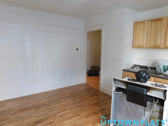 Building Photo - 1527 Taylor Ave