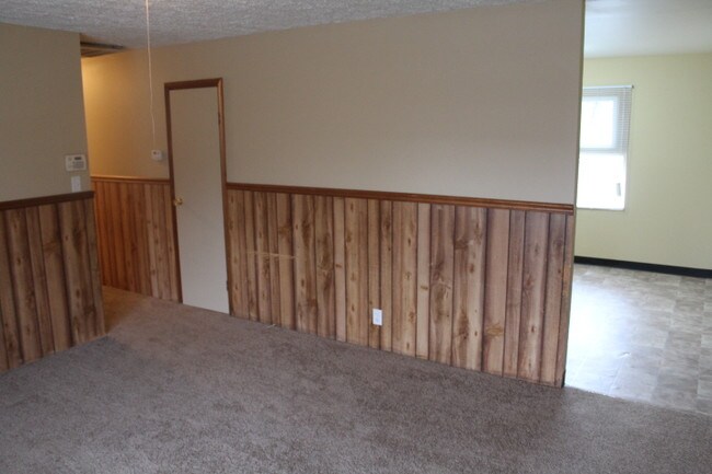 Building Photo - 5014 N Katherine Dr