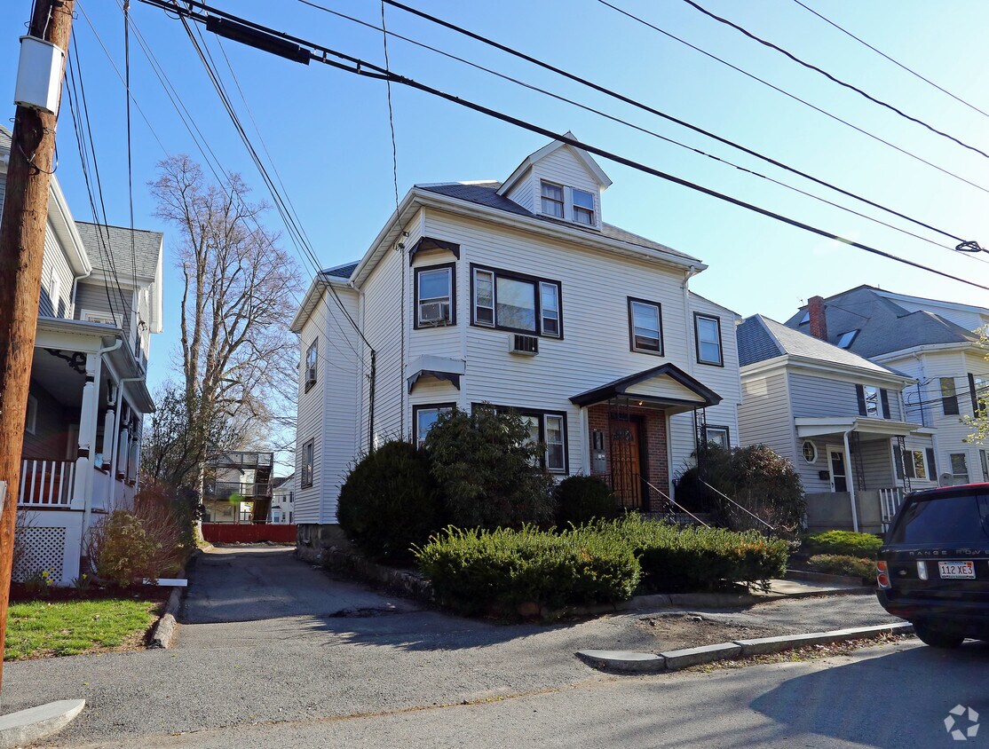 Primary Photo - 150 Brown St