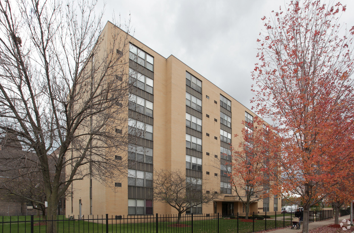 Cal-Met Village Apartments - Apartments in Chicago, IL | Apartments.com