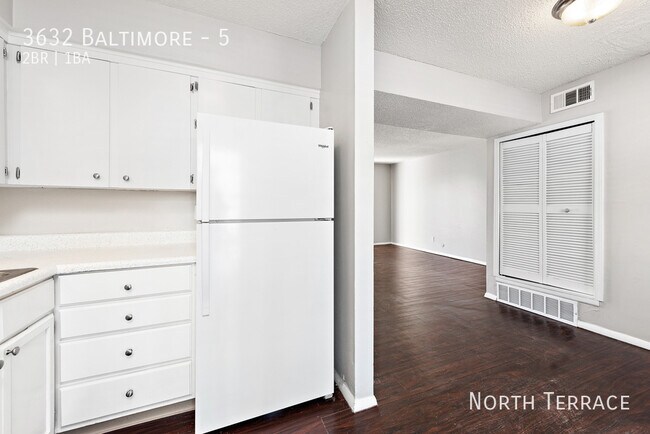 Foto del edificio - 3632 Baltimore Ave