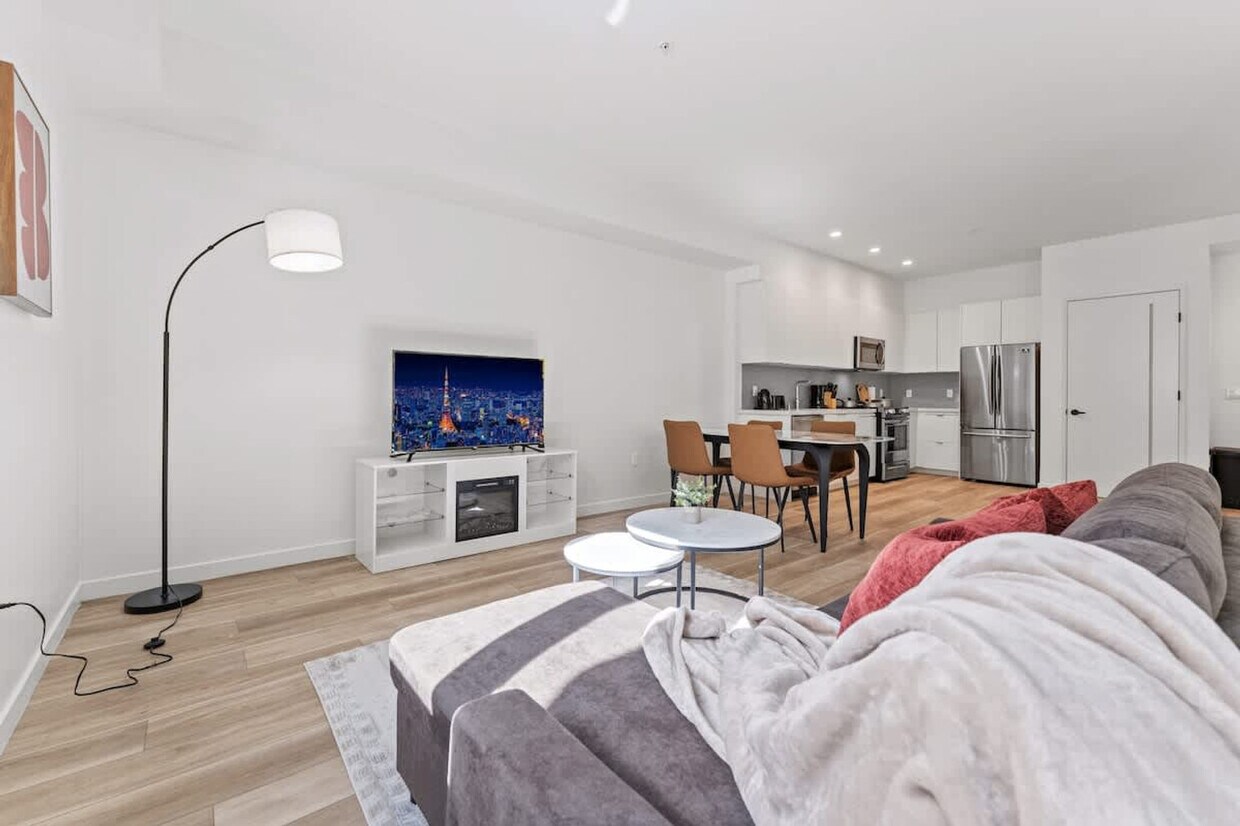 Foto principal - 678 S Ardmore Ave