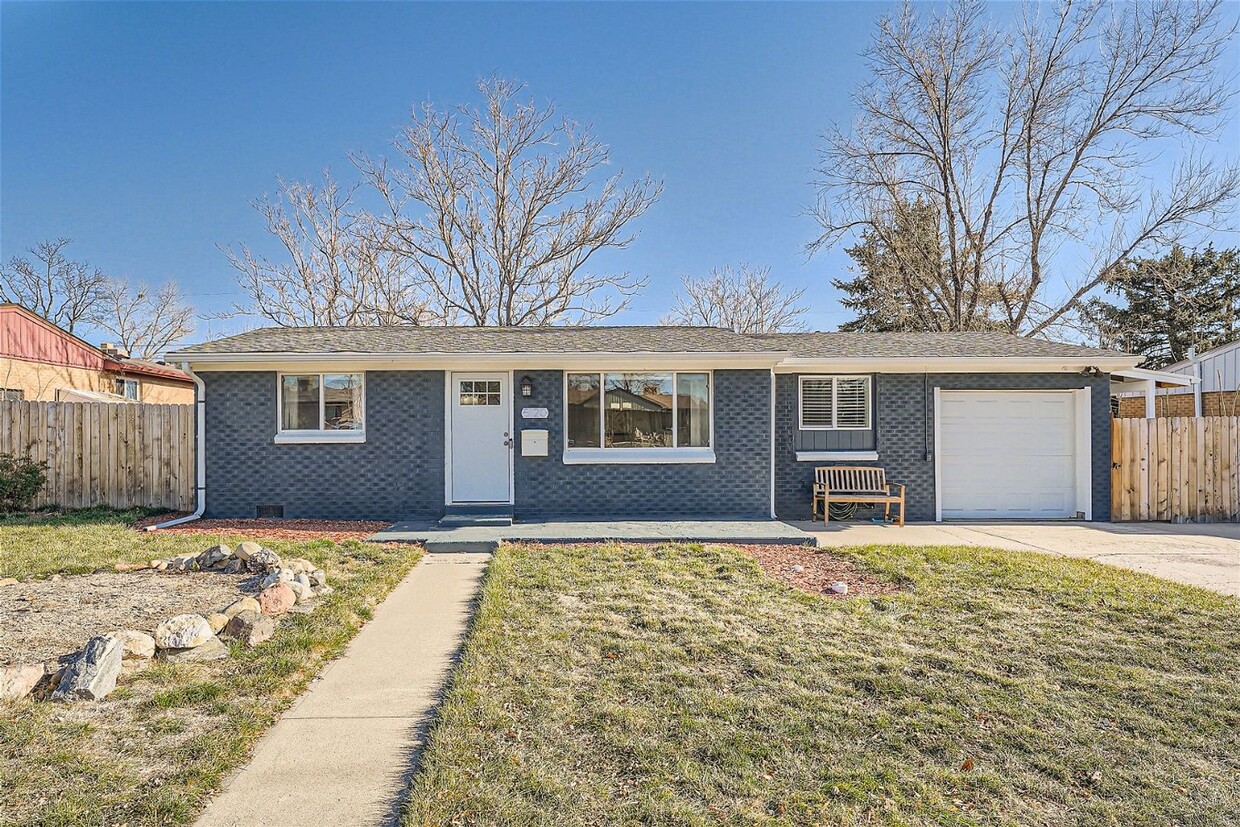 Foto principal - Modern Elegance in West Arvada - Your Drea...