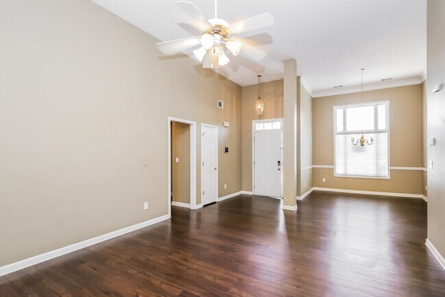 Foto del edificio - 124 Laurel Springs Dr