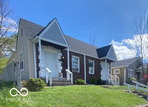 Building Photo - 2827 E Brookside Ave