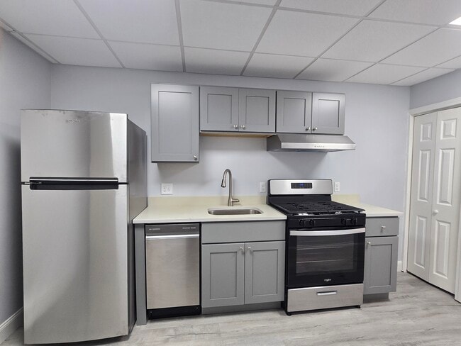 Building Photo - 5 Belknap St