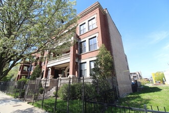 Building Photo - 5528 S Indiana Ave