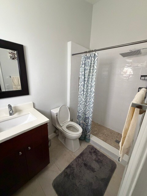 Foto del edificio - 1455 Holly Heights Dr