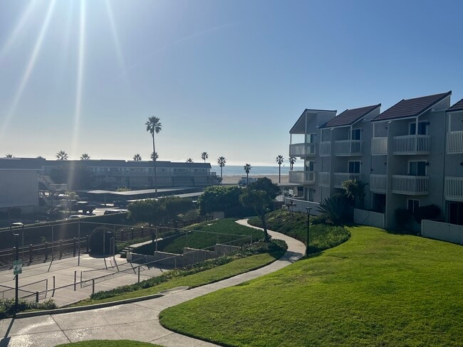 Building Photo - 263 S Ventura Rd