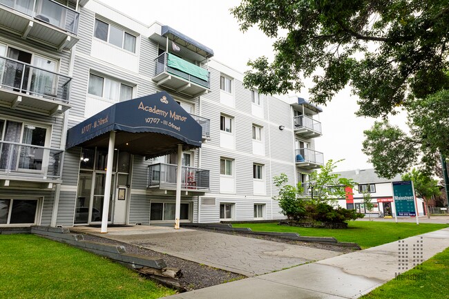 Photo du bâtiment - Academy Manor Apartments