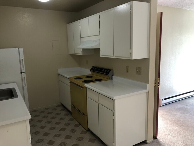 Building Photo - 330 Sierra Vista Ave