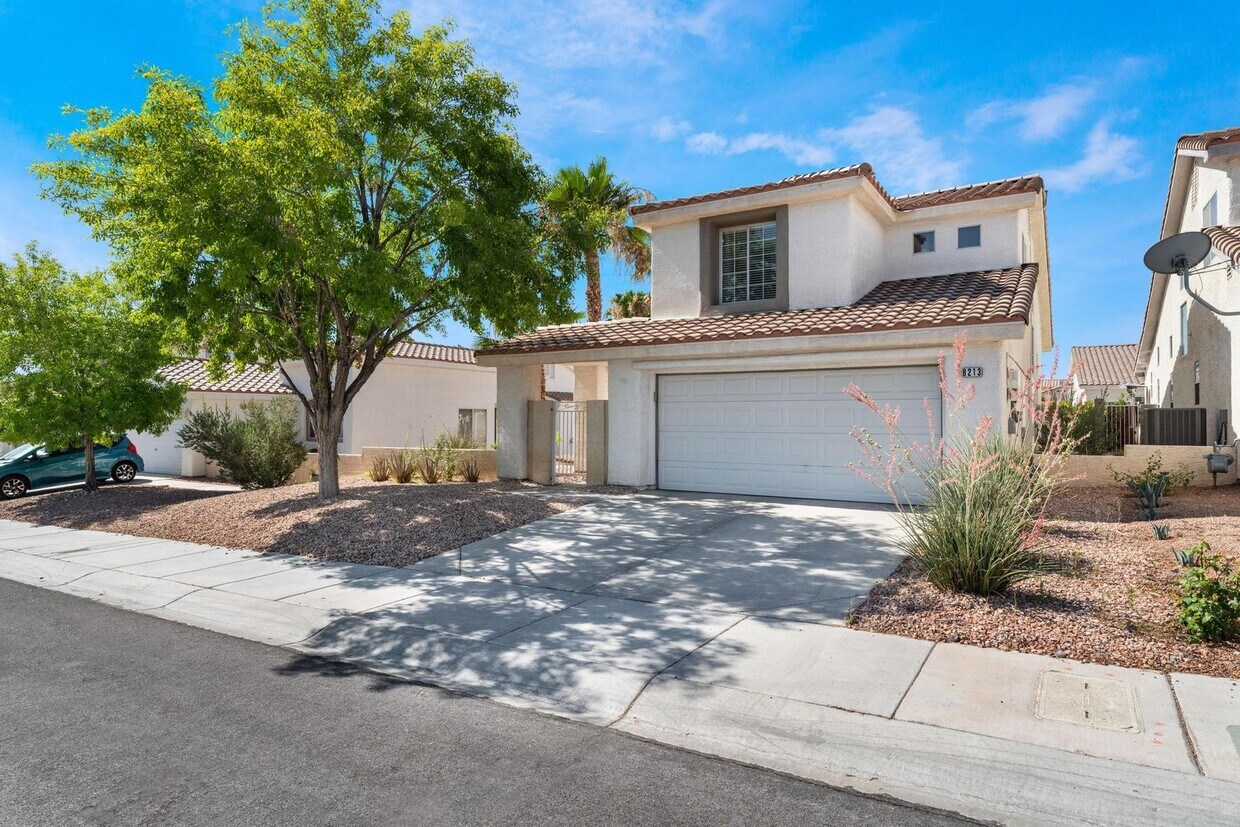 Foto principal - 8213 Bluff Creek