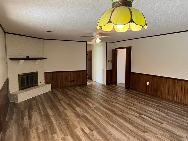 Foto del edificio - 1803 Meadowlake Rd