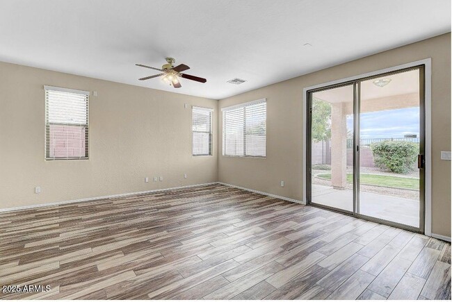 Building Photo - 9043 W Fullam St