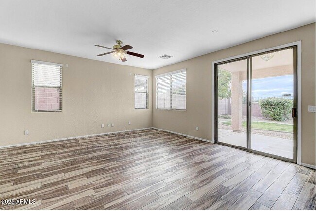 Foto del edificio - 9043 W Fullam St