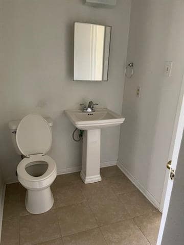 Building Photo - 702 Chaparral Cir