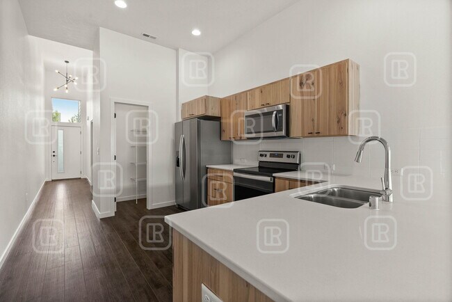 Foto del edificio - 618 S Crescent Ln