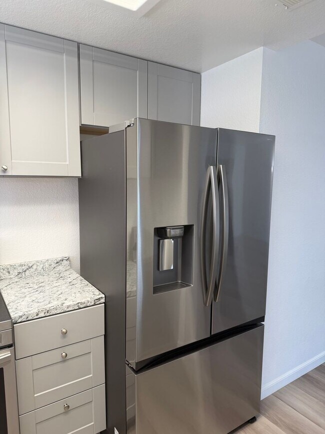 Foto del edificio - 2136 Creek Ct