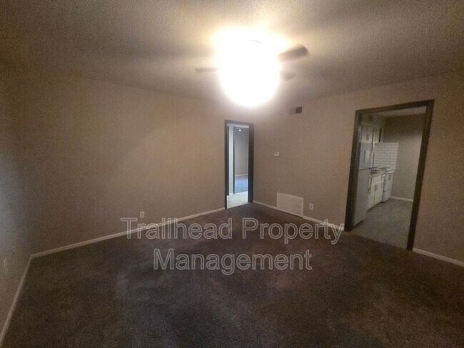 Building Photo - 13121 6 St