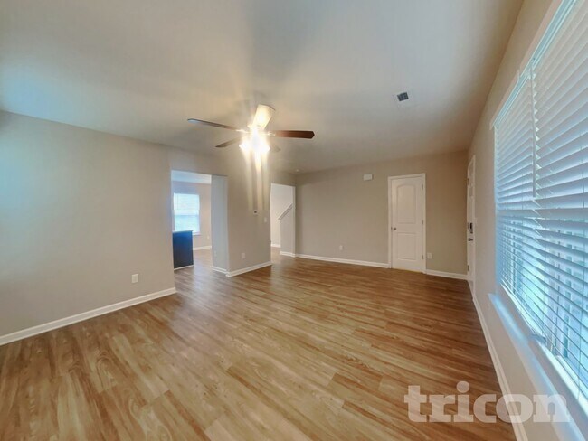 Foto del edificio - 1524 Hamilton Hills Dr