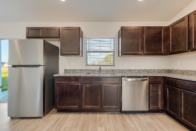 Building Photo - 634 NE Juanita Pl