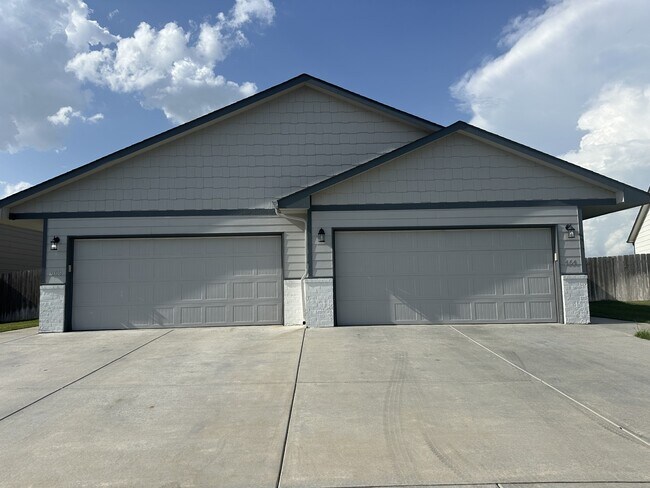 Foto del edificio - 464 S Longbranch Dr