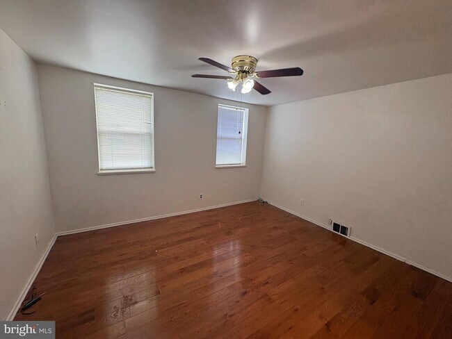 Foto del edificio - 2122 S Hicks St
