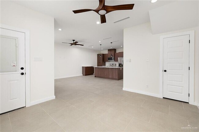 Foto del edificio - 912 Bicentennial Blvd