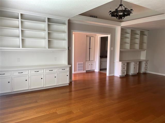 Foto del edificio - 7135 Blairview Dr